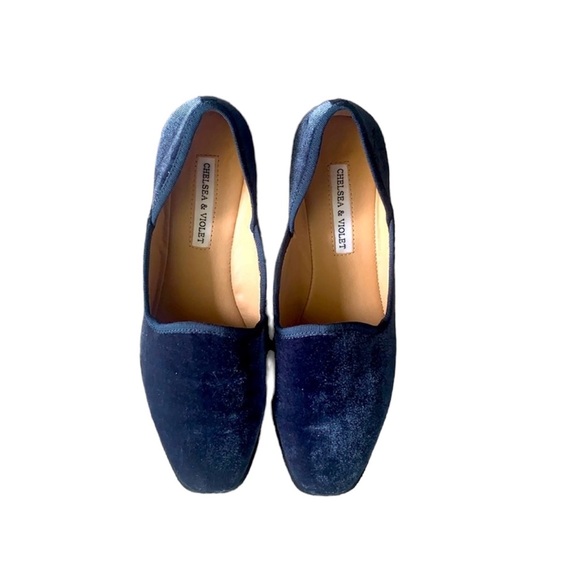 Chelsea & Violet Shoes - CHELSEA & VIOLET EUC Slip On Loafer in Blue Velvet Women Size 8